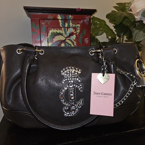 Juicy Couture Handbags - Juicy Couture Black Leather Shoulder Bag
